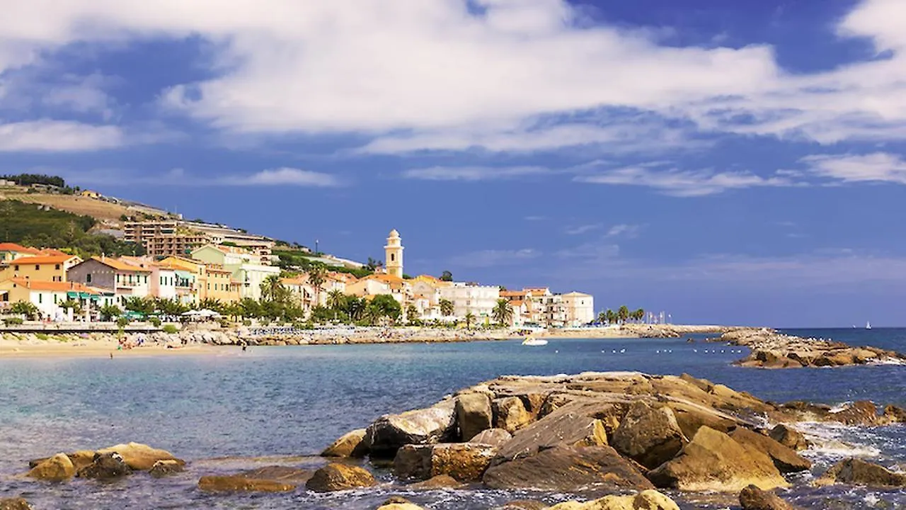Posto Auto Gratuito Relax A 30 Metri Dal Mare Apartment Riva Ligure Italy